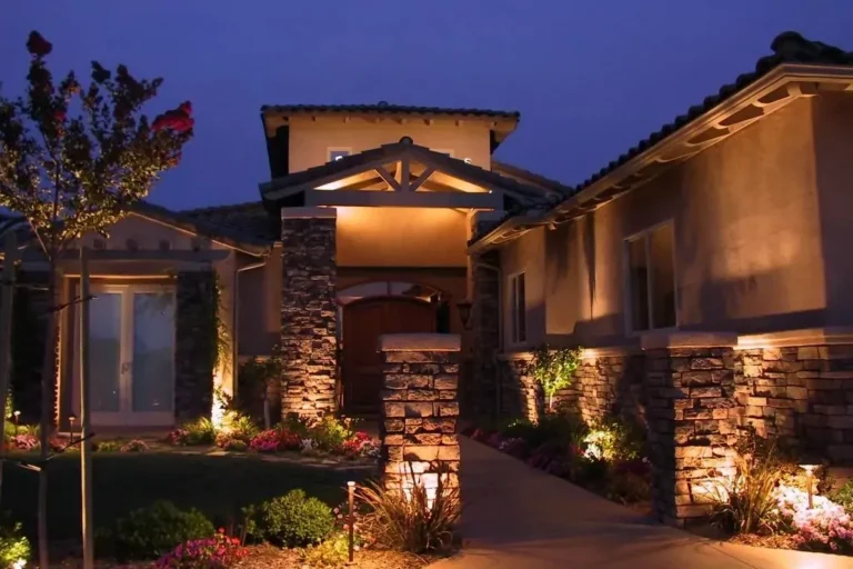 Best exterior lighting for curb appeal: Choosing architectural fixtures